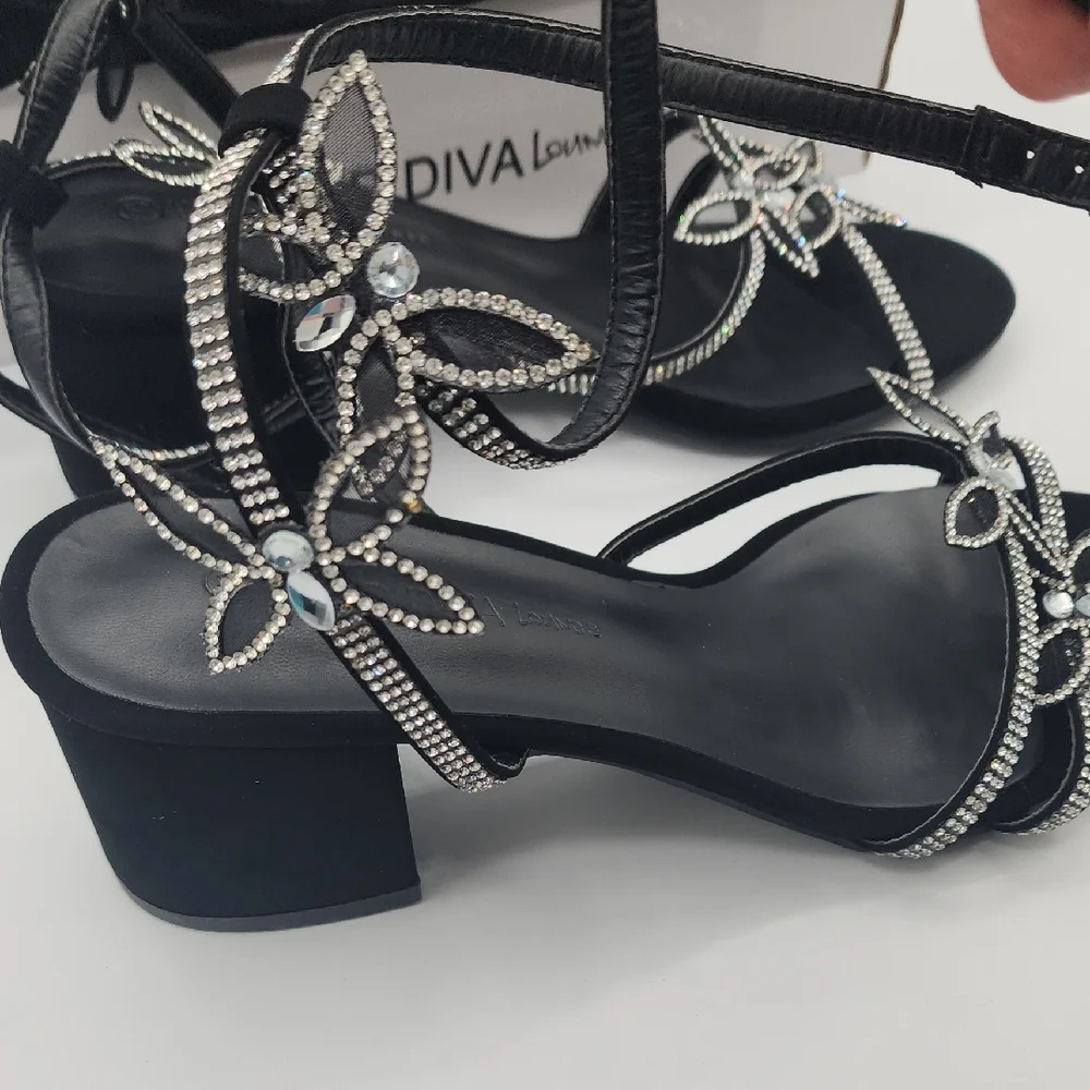 Diva Elegant Black Sandals with Silver Embellishments